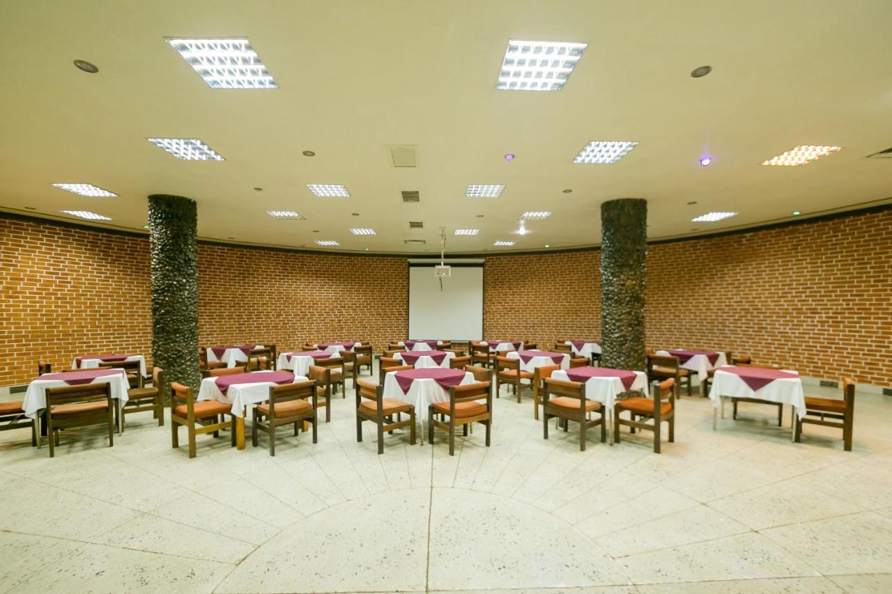 Green Hills Hotel Nyeri Exterior photo