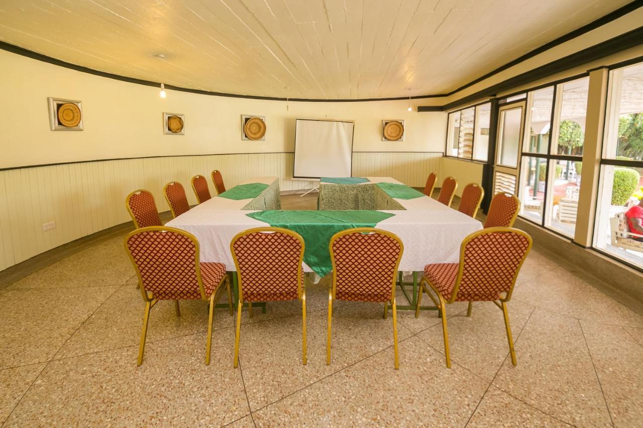 Green Hills Hotel Nyeri Exterior photo